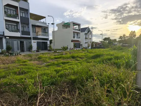 Bán đất kdc xã Bình Chánh, rạch ngọn Đình.
