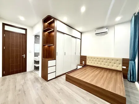 Bán nhà Ngõ Chiến Thắng - Khâm Thiên (Đ Đ) 37/41m, 5 tầng, mt 4.9m, giá 8.45 tỷ