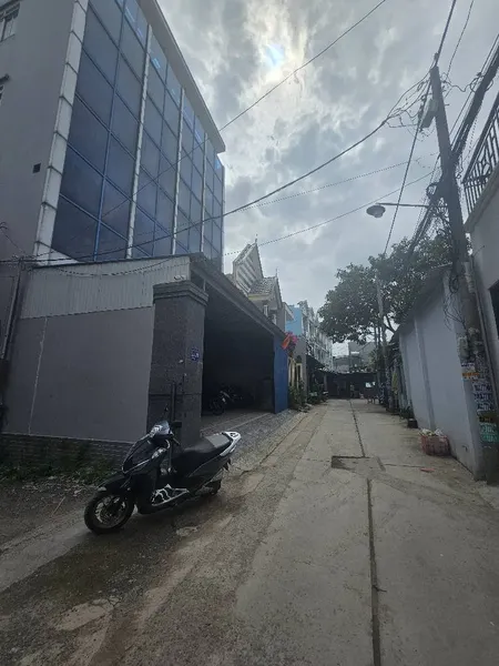 Bán nhà 2 TẦNG HXH Đ, số 6 BHHB  Bình Tân