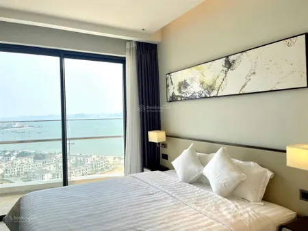 Bán cc tại citadines marina hạ long, 4,3 tỷ, 94m2, 2pn, 2wc, giá tốt hot