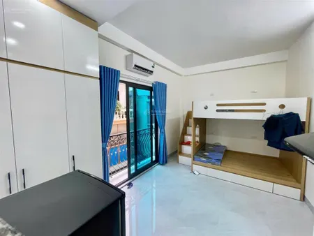Bán nhà riêng đê la thành, cách phố ngọc khánh 70m, 17pkk ban công, doanh thu 100tr/th, đầu tư ngay