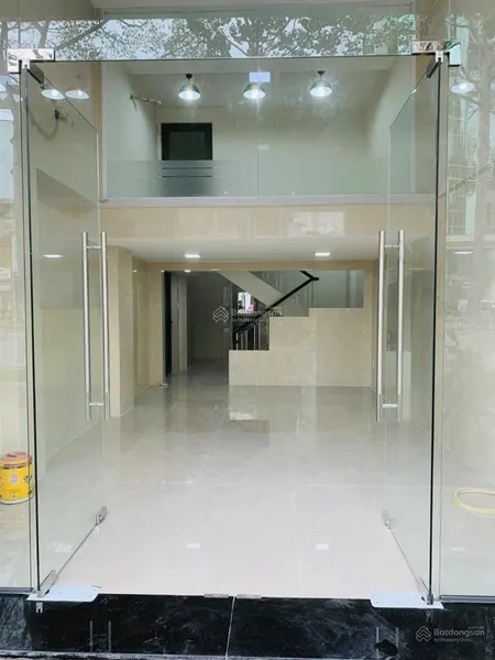 Bán nhà mặt tiền trần hưng đạo, 31 tỷ, 49.2m2, giá ưu đãi hot!
