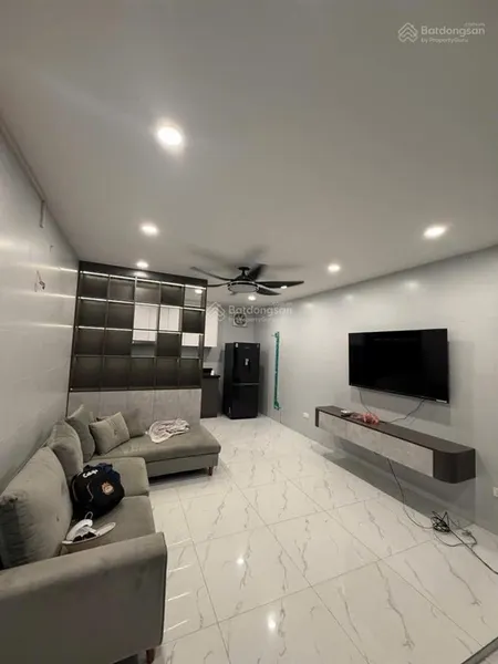 Nhà phố hiếm gần trung tâm sổ vuông vắn