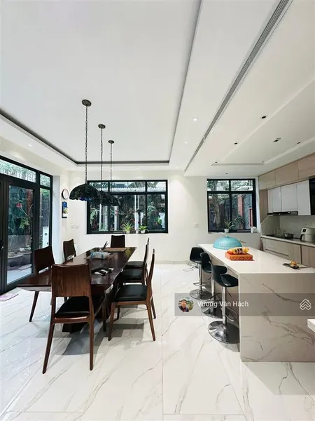 Cần bán gấp trả nợ biệt thự ciputra khu c đường đôi view trường quốc tế hoàn thiện đẹp 200m2
