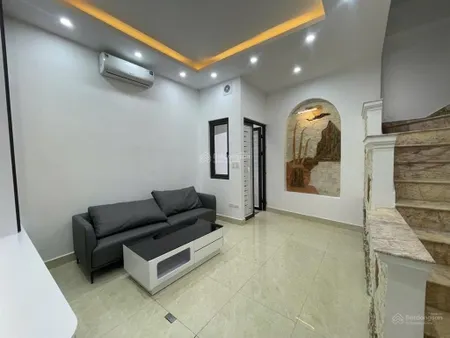Nhà riêng phố khương trung, 10m ra ô tô, 1 phút ra phố, có sân riêng, thoáng sáng, full đồ, 50m2*4t