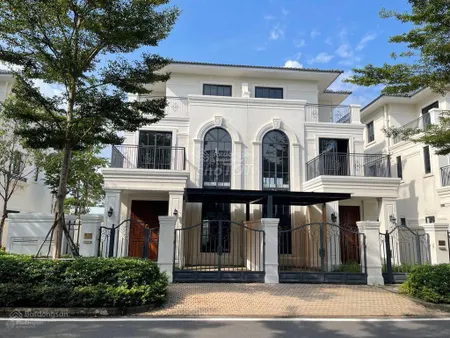 Chính chủ bán biệt thự song lập sưanbay 14,9tỷ 160m2. vị trí đẹp kế góc pk 4.2 0939 792 ***