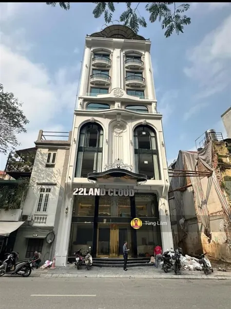 Bán khách sạn mặt phố 148+150 nguyễn thái học, giá 170 tỷ, doanh thu khoán 550tr/th, 10t tầng
