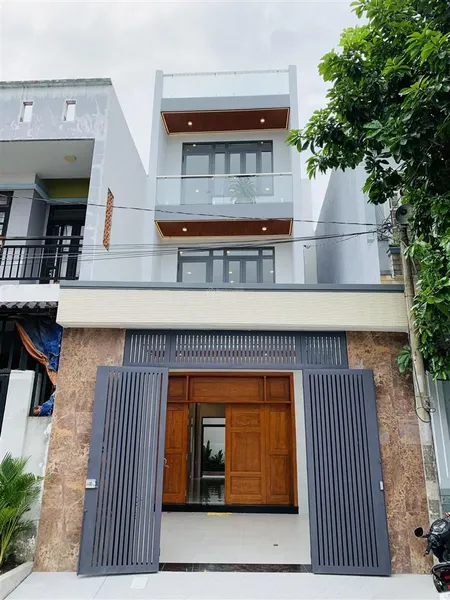 Vip bán nhà mới xây dựng 5m x 20m gần chợ bà điểm đường nhựa 8m