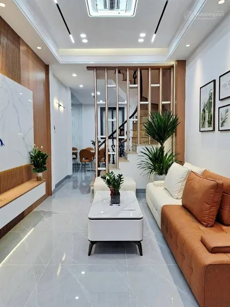 Nhà đẹp đại kim gần ô tô tránh gần chợ, trường, bãi xe .