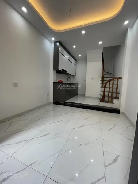 Bán nhà riêng 3pn, 4wc, 30m2, giá 6 tỷ tại hoàng mai, hà nội