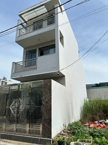 Gấp Bán Giảm 500tr Nhà Phố 72M² – 3 Tầng – Ngay Chợ Long Phước Thủ Đức. Chỉ 4.5 Tỷ TL