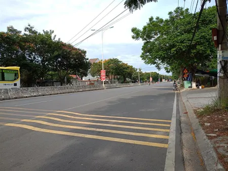 Bán đất mặt tiền đường nguyễn tất thành, xã phước đồng, nha trang. hơn 4000m2 ngang 22m. giá 40tỷ