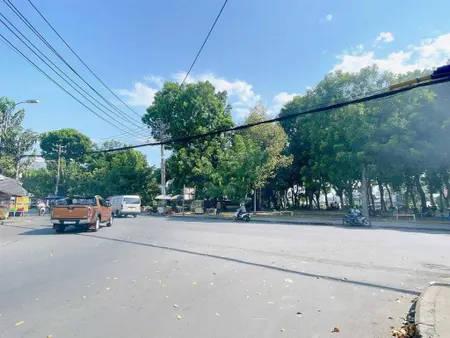Khuôn đất mặt tiền lớn diện tích 3000m2, ngang 45m dài 99m, full thổ cư. 220 tỷ thương lượng