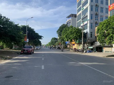 Cơ hội vàng cho nhà đầu tư bán đất 75m2 mặt tiền lớn, nở hậu, view công viên cạnh ub xã thiên lộc
