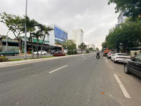 Cần bán góc 2 mt ngã 4 ngô tất tố và hàn thuyên, 250m2 ngang 11m, giá chủ cần bán gấp