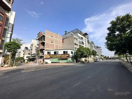 Tái định cư ngọc thụy nhà góc 2 mặt tiền diện tích 80m2 giá 23.4 tỷ