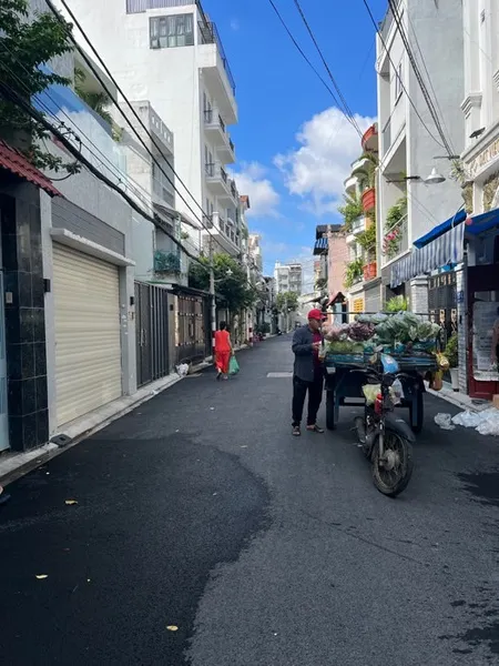 Bán nhà 4 Tầng, Mặt Tiền Kinh Doanh, giá 9 tỷ Phường Phú Thạnh, Tân Phú