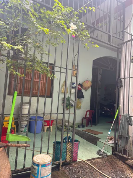 BÁN NHÀ NGANG RỘNG 8M, GẦN CHỢ BÀ HOM, NHỈNH 3 TỶ