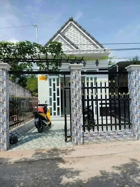 Bán nhà đáo hạn ngân hàng 110m2 giá 1 tỷ 4 đường mai thị chửng, tân an hội, củ chi, sổ hồng riêng