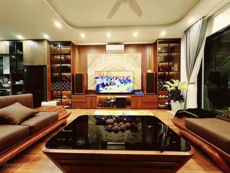 Chủ nhà bán mới căn liền kề hoàn thiện full đồ đẹp giá 10 tỷ, dt 65m2, mt 5m, hải âu vin 2