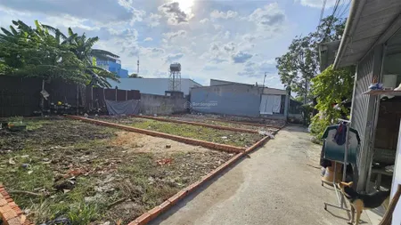 1.45 tỷ/ bán đất sổ riêng diện tích 66.6m2 xây tự do phía sau sân gofl sông bé aeon mall bình dương