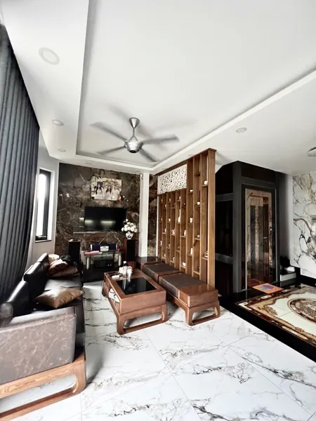 Nhà 4 Tầng Mặt Tiền Kênh , DT: 81m² , giá 12.95 tỷ Phường BHHA, Bình Tân.