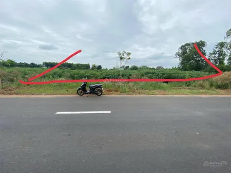 Cần bán gấp lô đất thị trấn đất đỏ đất nở hậu, phong thủy tốt khả năng sinh lời cao