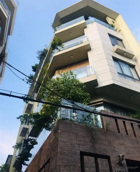 Ngộp bank! bán gấp tòa chdv lê văn sỹ, p13, q3, (6x27m), 7 tầng, thu nhập 300tr/th, giá 28 tỷ