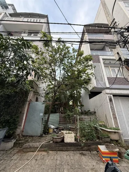 Bán lô đất mặt tiền nguyễn xuân khoát vuông vức cách biển 500m nhỉnh 12 tỷ