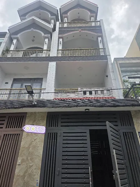 Bán nhà 4 Tầng - Hẻm 7m Thông, giá 5.3 tỷ Phường BHHB, Bình Tân