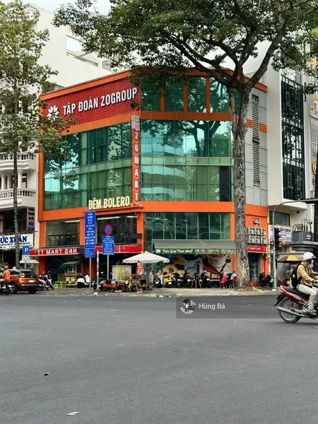 Siêu vị trí! góc 3 mặt tiền trần huy liệu. dt 38 x 24m 4 tầng hđt 300 triệu. giá 120 tỷ