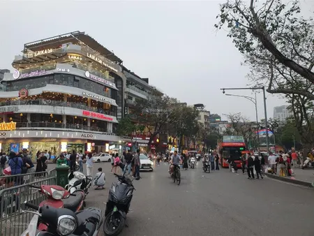 Bán nhà mặt phố hàng bông, hoàn kiếm 22 tỷ, 65m2, 3 tầng, pháp lý đầy đủ
