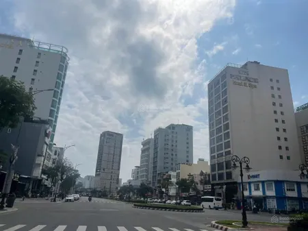 Gần biển! bán đất 2 mặt tiền 825m2 199,99 tỷ mt phạm văn đồng q. sơn trà