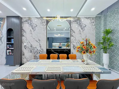 Nhà phố nở hậu đường phạm hữu lầu, phường phú mỹ, sân thượng thoáng mát, sát phú mỹ hưng