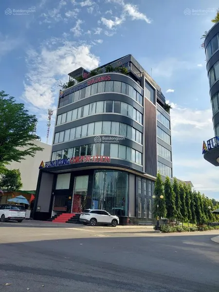 Bán building góc 2 mặt tiền nguyễn gia trí. dt 357m2 (17x21m) 7 tầng tn 180tr. giá 60 tỷ tin thật