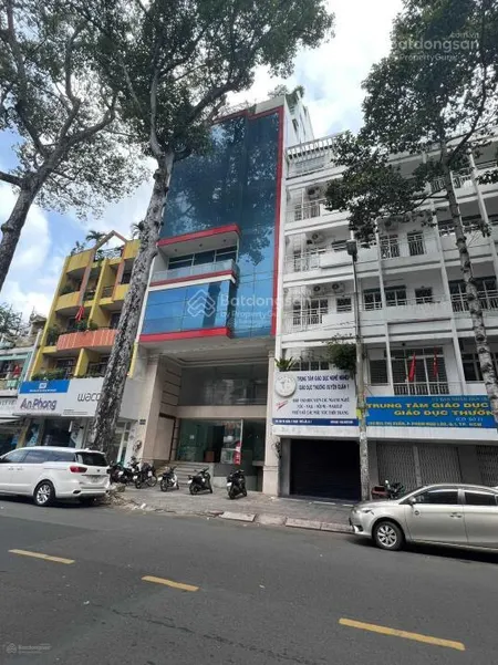 Siêu phẩm bán gấp nhà ngay mặt tiền ung văn khiêm dt 9x20m xd 1h 6t giá 27 tl