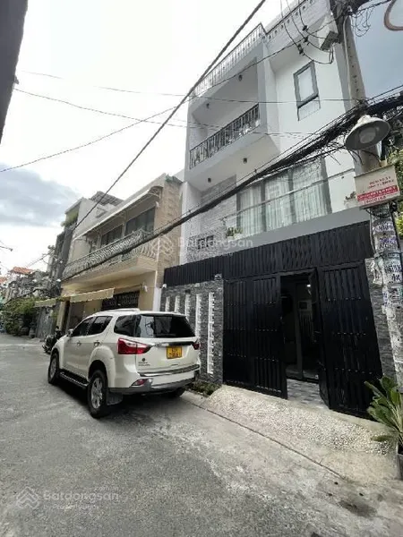 Cần bán nhà trường chinh xe hơi đổ tận cửa (5,6 x 8m) 4 tầng bề thế nội thất cao cấp nhỉnh 8 tỷ