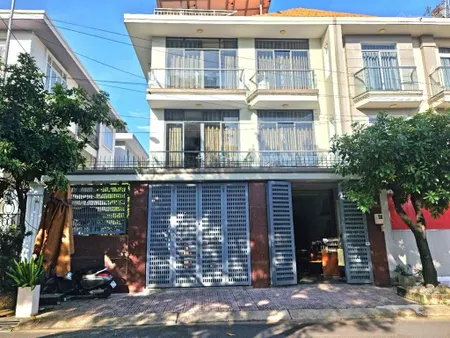 Bán biệt thự xây xựng 5 đường liên phường, phước long b. thủ đức dt 180m2 giá 25,9 tỷ