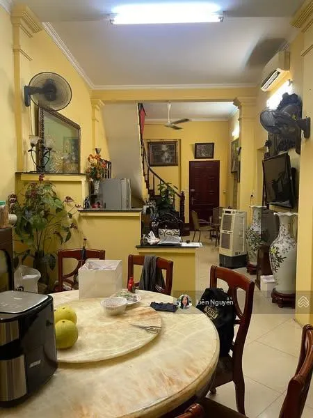 Bán nhà mặt phố mã mây, tầng 2 + 3 + 4, 210m2, mặt tiền 10m, 21 tỷ, kinh doanh đỉnh