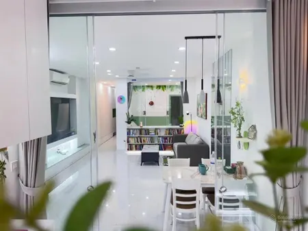 Bán nhà mặt phố ngũ xã 90m2, vỉa hè rộng, thơ mộng ven hồ trúc bạch, 34.5tỷ ba đình hà nội