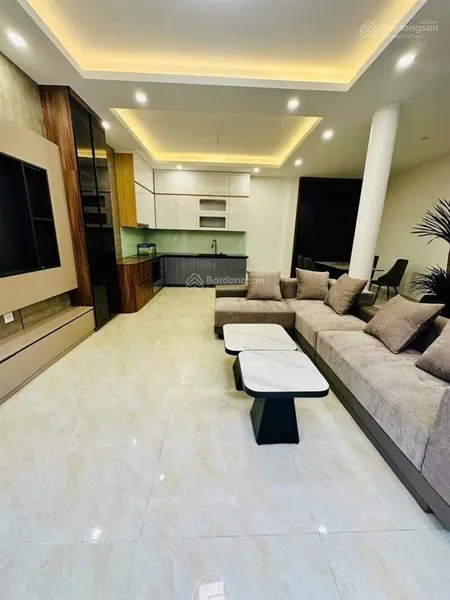 Bán nhà phố võ thị sáu 33m2 x nhỉnh 6 tỷ ngõ thông nông rộng gần ô tô