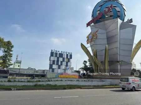 Đất vị trí siêu đẹp ngay cổng chào bình dương cạnh bệnh viện hạnh phúc cách quốc lộ 13 100m