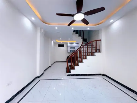 Diện tích khủng 51m2 xây 5t, 4pn, 350m ra đường ra đại lộ tl.