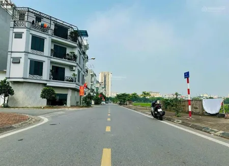 Hàng cực hiếm và phân khúc vừa tiền đất đẹp có 102 tái định cưgiang biênlb. view cánh đồng. 56m2