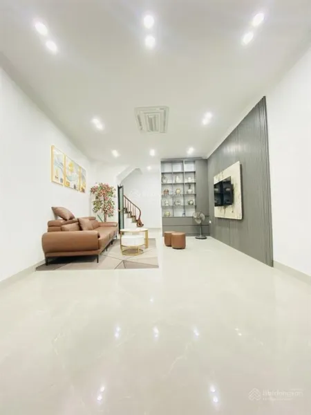 Bán nhà lô góc 3 mặt thoáng thang máy ngõ ô tô phân lô cán bộ phố lê trọng tấn