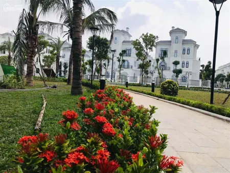Cc bán liền kề xẻ khe sao biển 23, dt 94m2, hướng tn view hồ vườn hoa, giá 16.5 tỷ, 0968 870 ***