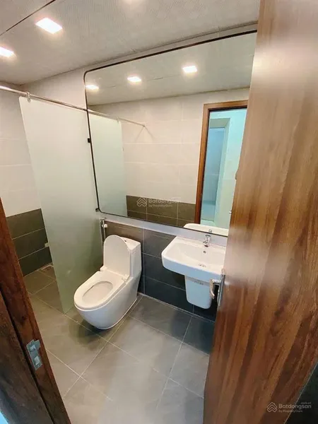 Bán mặt 9 tầng kinh doanh thang máy view hồ linh quang nội thất xịn giá trên 27 tỷ tl