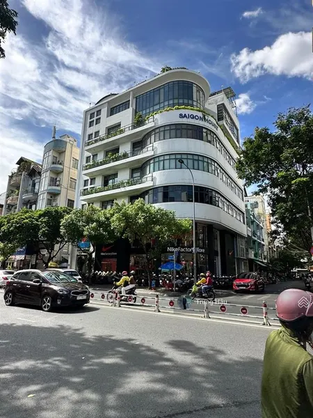 Tin thật 100% bán nhà mặt tiền cống quỳnh quận 1. dt 12 x 23m 4 tầng hđt 300 triệu giá 85 tỷ