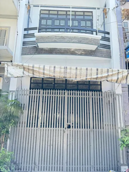 Giảm 200tr! Nhà 2 tầng HXH 36m2, Vuông – Nguyễn Thị Đặng Q12