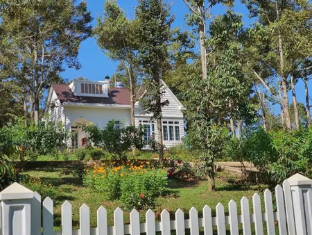 Diện tích khủng 7300m2 sẵn 400m2 thổ cư sẵn villa thiết kế châu âu và vườn trái cây sầu riêng cho thu nhỉnh 6 tỷ tại Bảo Lâm 3- Bảo Lộc